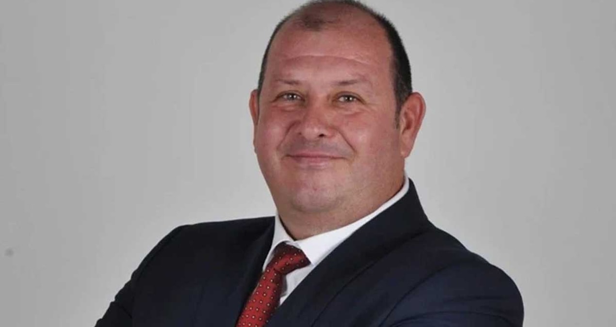 CHP’den istifa eden tutuklu Menderes Belediye başkanı kimdir, kaç yaşında ve nereli?